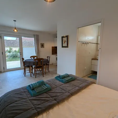 Lavande Apartment Baignes-Sainte-Radegonde